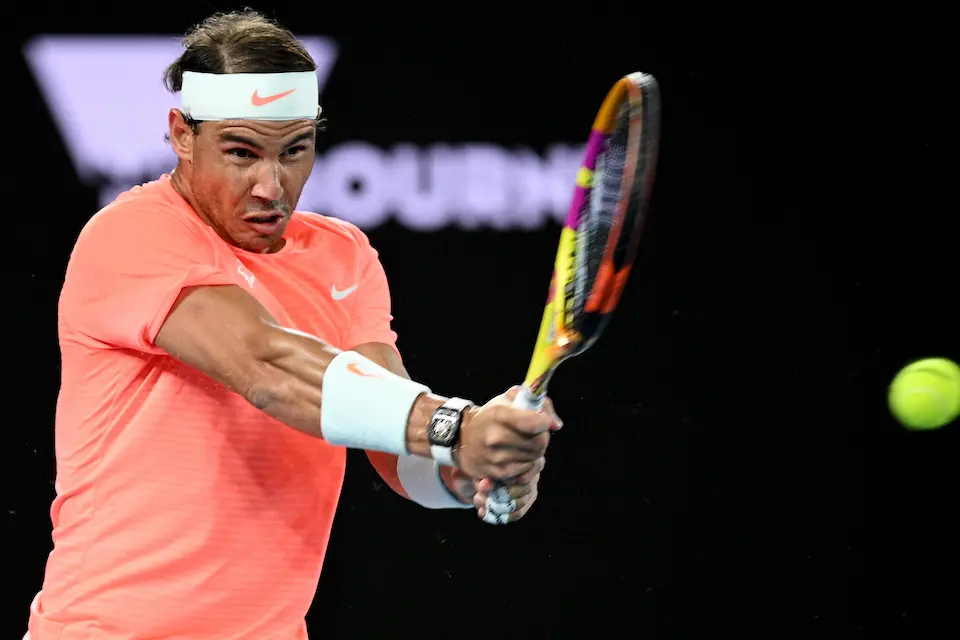 Rafael Nadal de Espa&ntilde;a en acci&oacute;n durante su partido de segunda ronda de individuales masculinos contra Michael Mmoh de los EE.UU. en el D&iacute;a 4 del Abierto de Australia en Melbourne Park en Melbourne, el jueves 11 de febrero de 2021. (AAP Image/Dean Lewins) SIN ARCHIVO, S&Oacute;LO PARA USO EDITORIAL