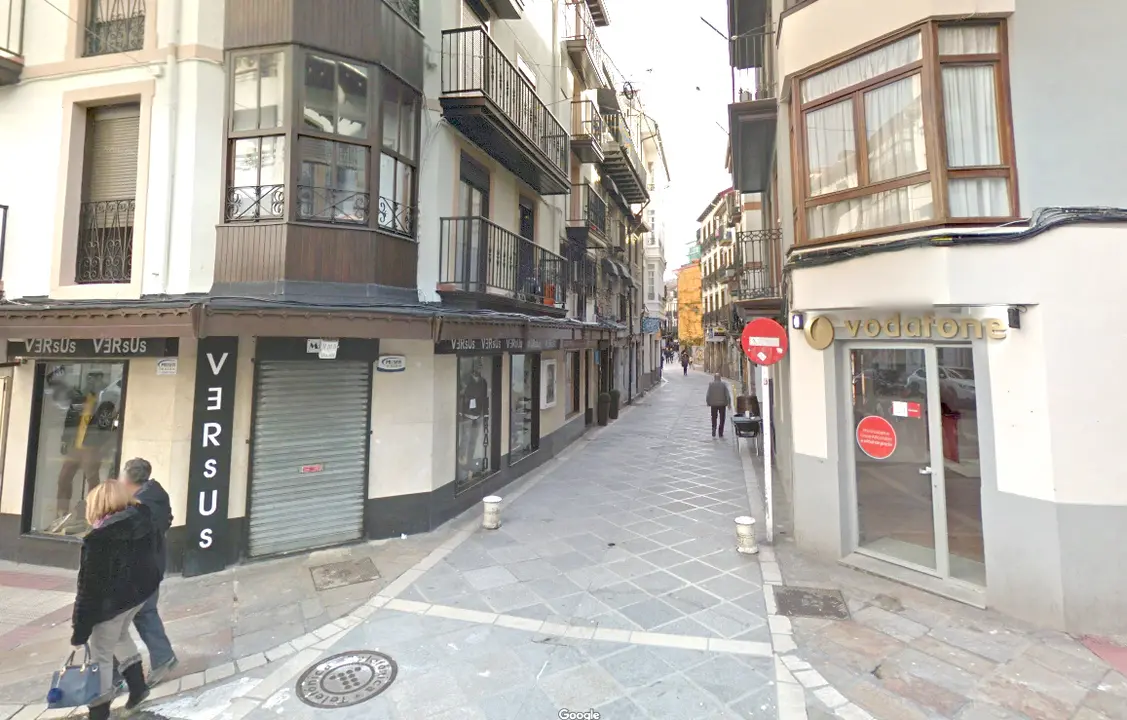 Vista de la calle Ardigales en Castro Urdiales. / ALERTA