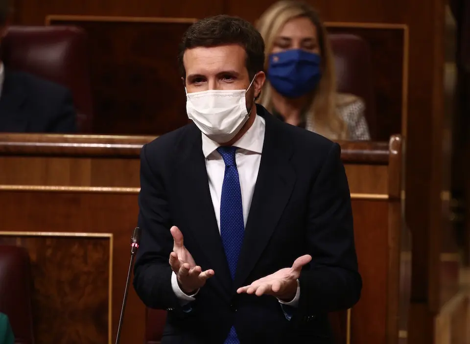 El l&iacute;der del PP, Pablo Casado, interviene durante una sesi&oacute;n de Control al Gobierno. / EDUARDO PARRA