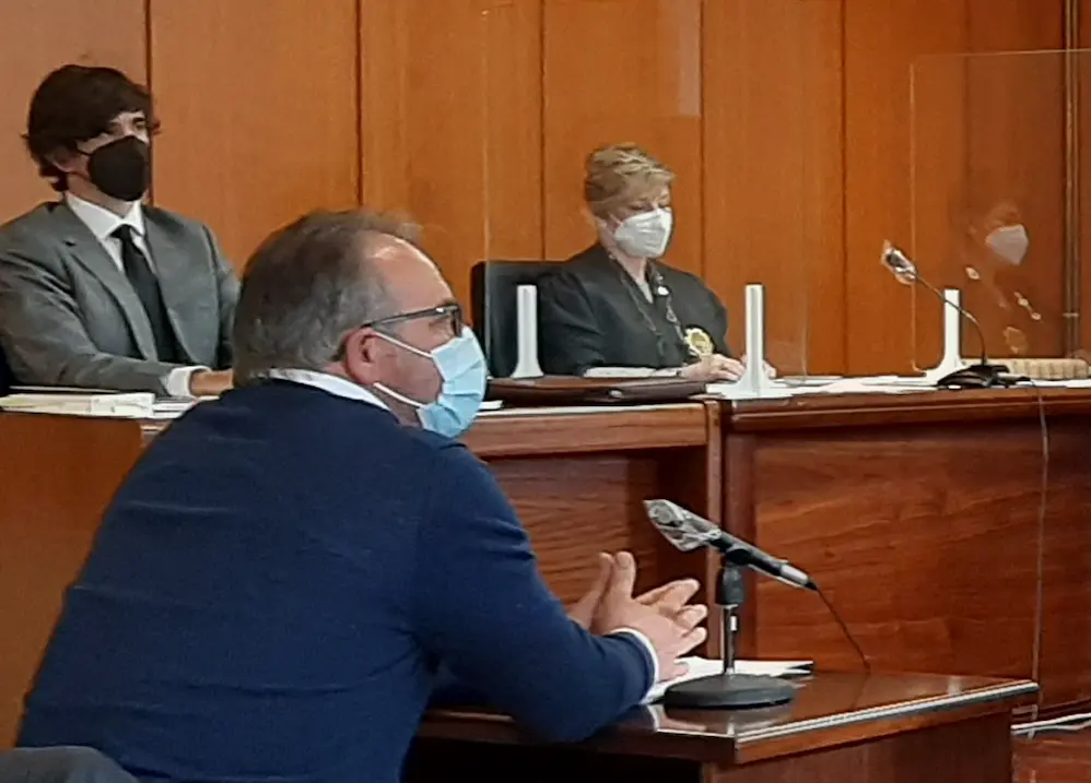 El alcalde de Vega de Li&eacute;bana, en el juicio celebrado contra &eacute;l por falsificar un documento p&uacute;blico. / ALERTA