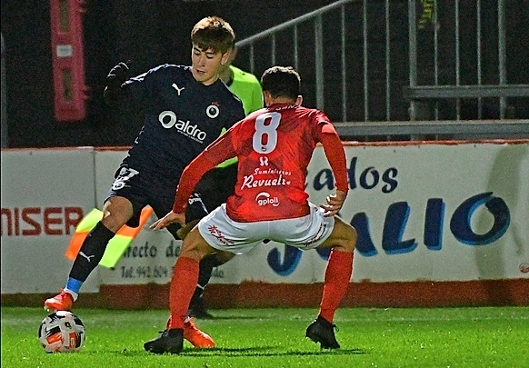 Racing y Laredo empataron a cero en el partido de la primera vuelta. / Hardy