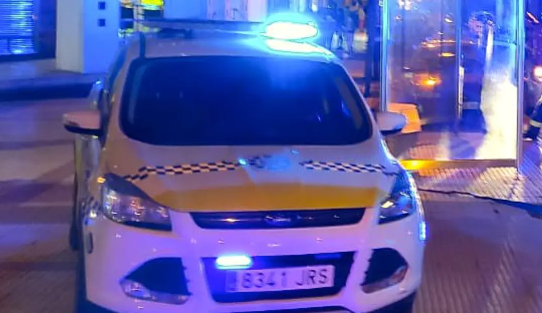 Vista de una patrulla de polic&iacute;a de Castro Urdiales.