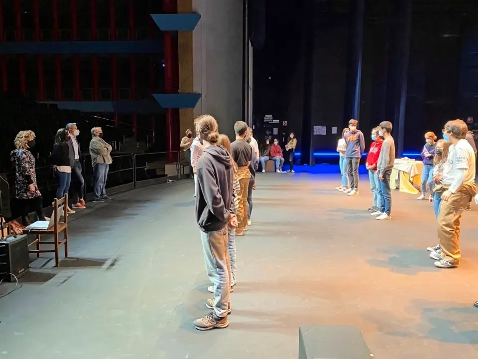 Uno de los ensayos de 'Vientos del norte' en el Palacio de Festivales. / ALERTA