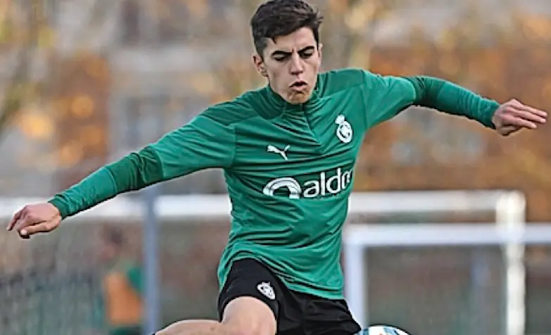 &Iacute;&ntilde;igo se ha asentado en el once inicial del equipo en detrimento de jugadores como Nana o Villapalos. / Hardy