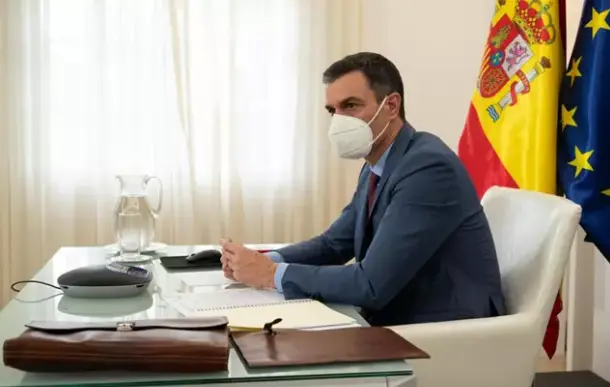 El presidente del Gobierno, Pedro S&aacute;nchez, participa por videoconferencia en la reuni&oacute;n del Consejo Europeo Extraordinario sobre el Coronavirus, en Madrid (Espa&ntilde;a), a 25 de febrero de 2021. - Pool Moncloa/Borja Puig de la Bellacasa