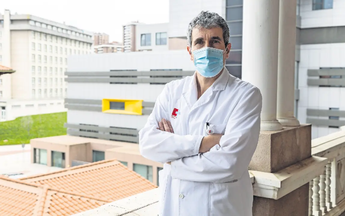 El coordinador de Trasplantes de Valdecilla y Cantabria, Eduardo Mi&ntilde;ambres. / ALERTA
