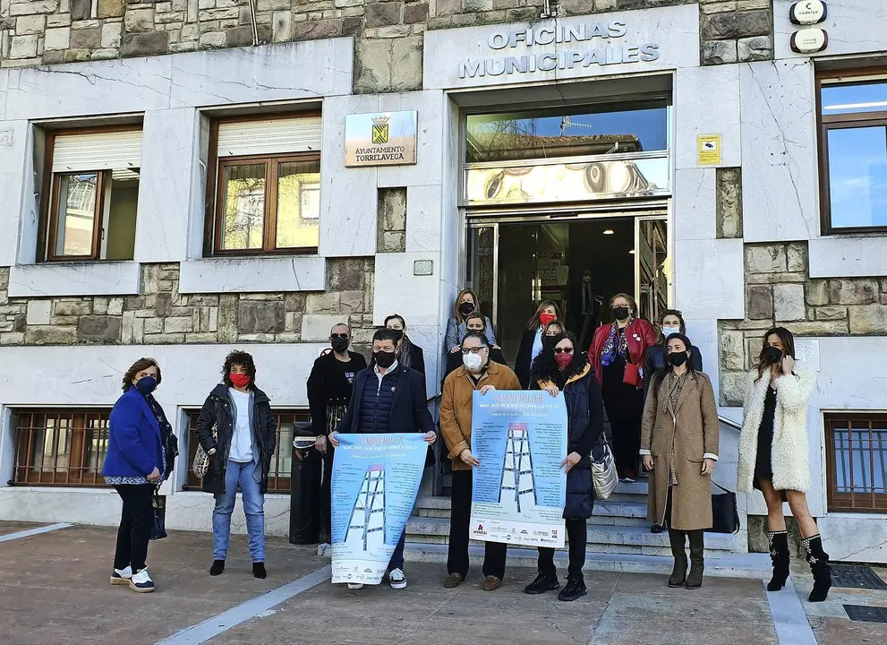 Presentaci&oacute;n de la jornada en  favor de la mujer que se realizar&aacute; el 4 de marzo. / ALERTA