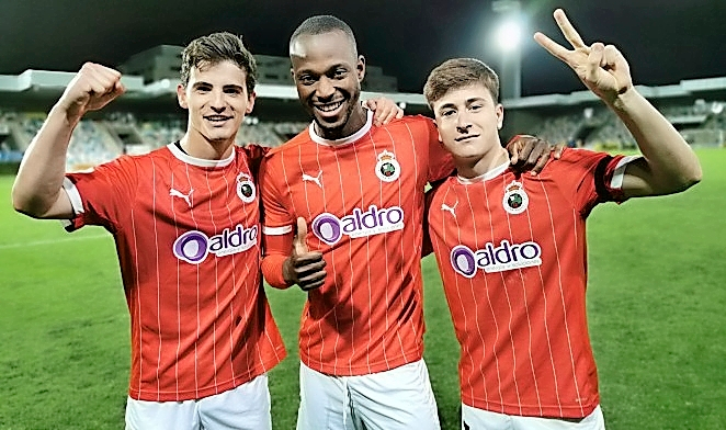 Riki, Cedric y Pablo Torre, autores de los goles de ayer en Lasesarre. / real racing club