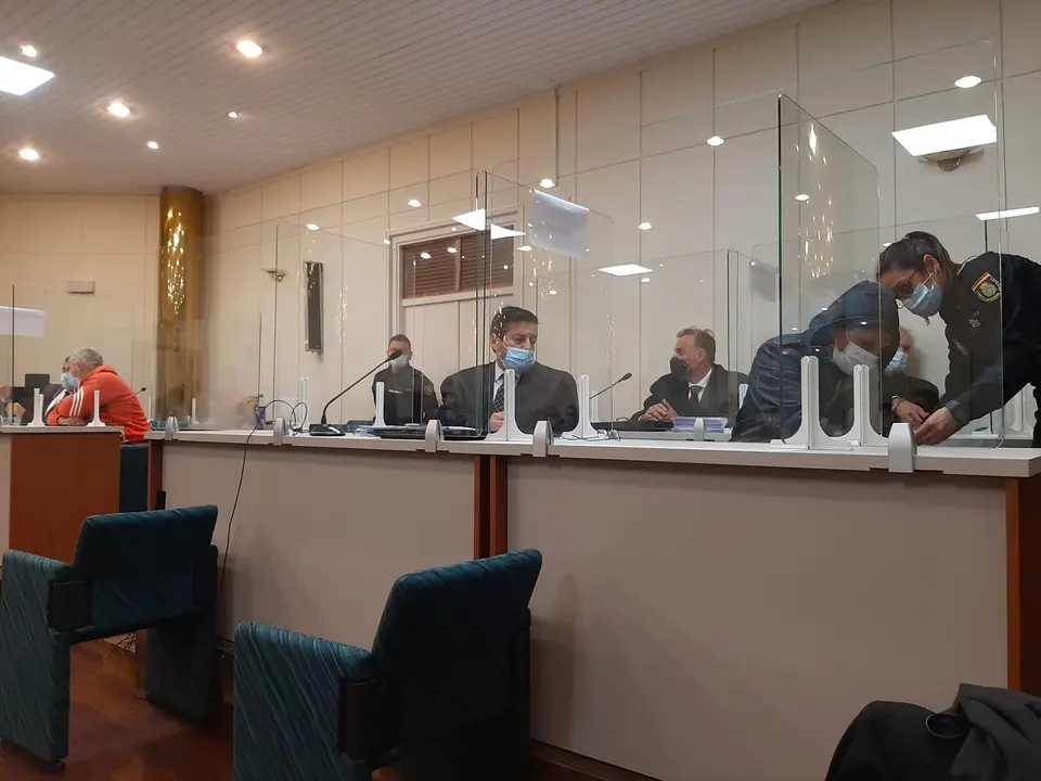 Archivo - Juicio contra tres acusados de matar a un anciano en su garaje de Santander