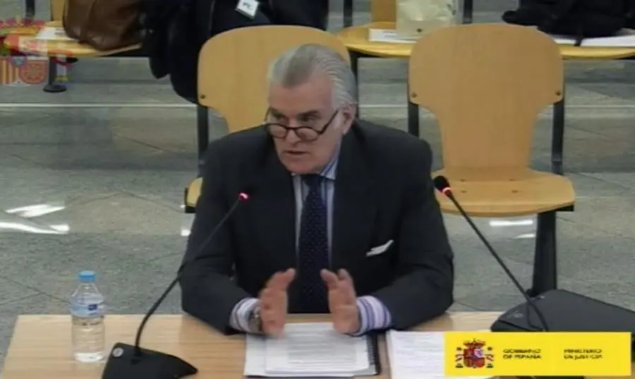aptura de la se&ntilde;al Institucional de la Audiencia Nacional del extesorero del PP Luis B&aacute;rcenas que ha vuelto a situar al expresidente del Gobierno Mariano Rajoy y a la exministra y ex secretaria general del partido Mar&iacute;a Dolores de Cospedal entre los antiguos altos cargos que recibieron sobresueldos procedentes de la "contabilidad extracontable" de la formaci&oacute;n. EFE/Audiencia Nacional/SOLO USO EDITORIAL/SOLO DISPONIBLE PARA ILUSTRAR LA NOTICIA QUE ACOMPA&Ntilde;A/CR&Eacute;DITO OBLIGATORIO