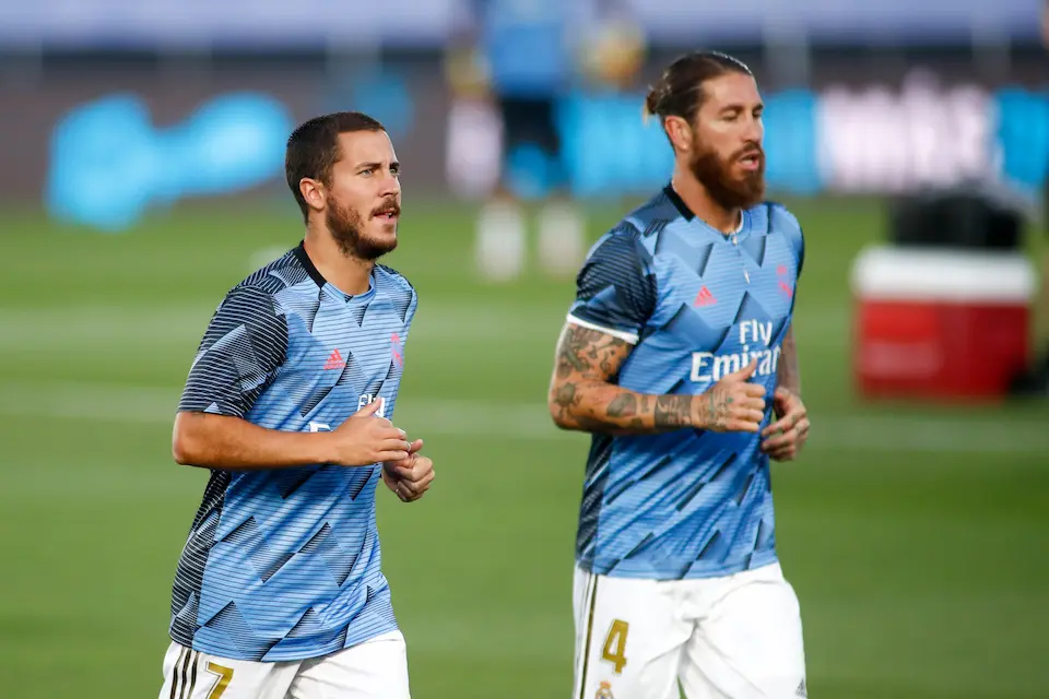 Eden Hazard y Sergio Ramos. / E. PRESS