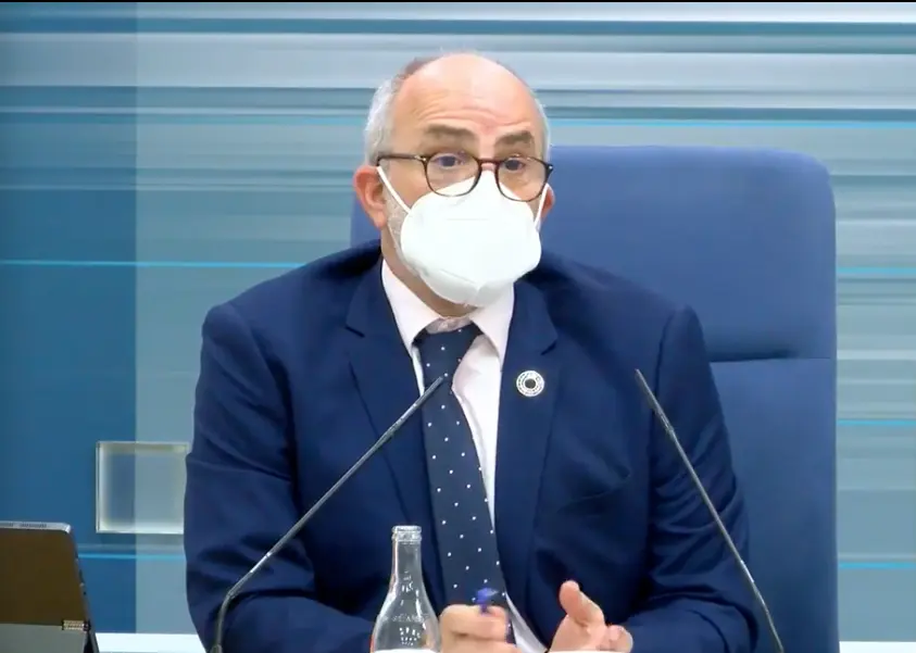 El consejero de Sanidad, MIguel Rodr&iacute;guez durante la rueda de prensa. / HARDY