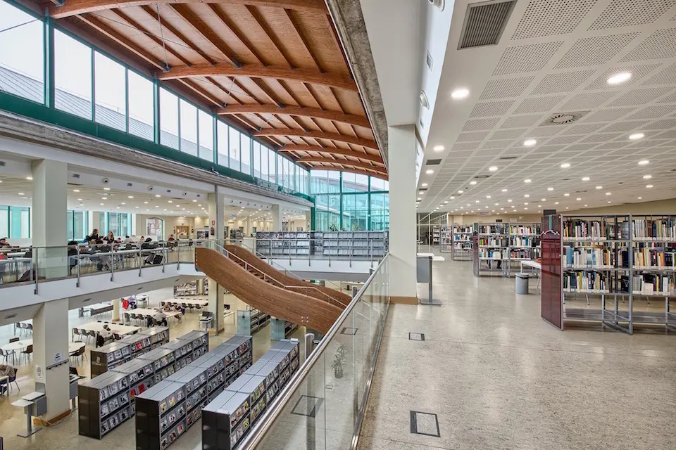 Biblioteca Central de Cantabria. / E. PRESS