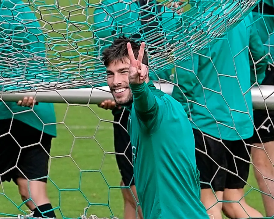 Jon Ander volver&aacute; hoy al once inicial. / Hardy