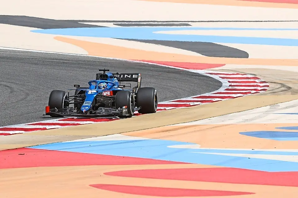 Fernando Alonso y Carlos Sainz en los test de Bar&eacute;in