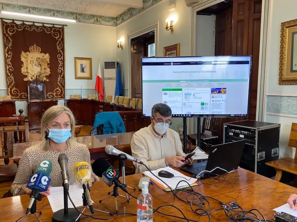 Castro Urdiales pone en marcha una oficina virtual para facilitar gestiones a vecinos y empresas. / E. PRESS