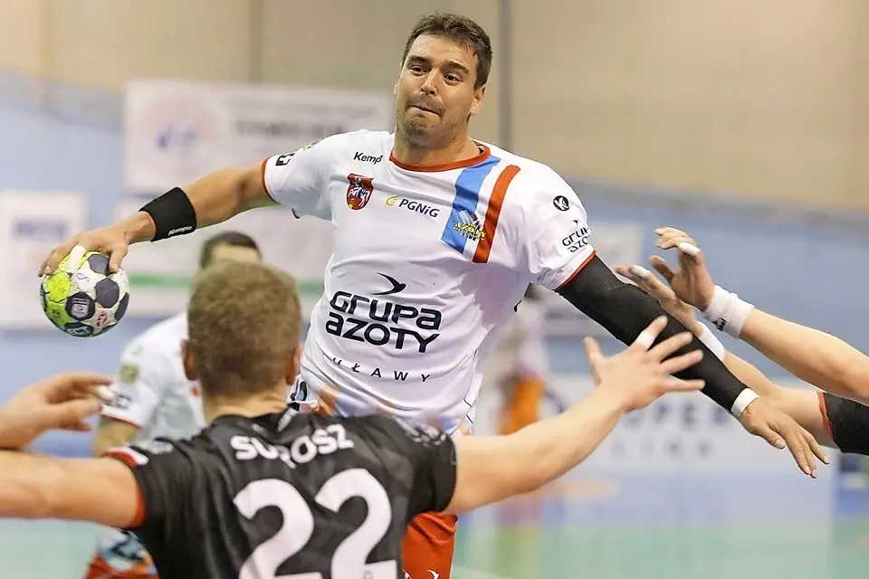 Vladislav Ostroushko refuerza la primera l&iacute;nea del Sinf&iacute;n.