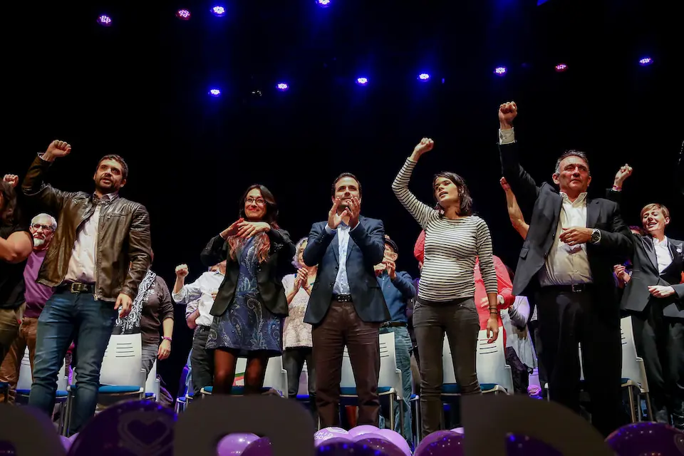 (i-d) El secretario general del Partido Comunista de Madrid, &Aacute;lvaro Aguilera, la diputada de Unidas Podemos en Madrid Sol S&aacute;nchez, el secretario general de IU Alberto Garz&oacute;n, la portavoz de Unidas Podemos en la Asamblea de Madrid, Isabel Serra y el diputado de Izquierda Unida y secretario general del PCE, Enrique Santiago, durante en un mitin de Unidas Podemos en Alcorc&oacute;n (Madrid) el 5 de noviembre de 2019.
05 noviembre 2019
Ricardo Rubio / Europa Press
  (Foto de ARCHIVO)
5/11/2019
