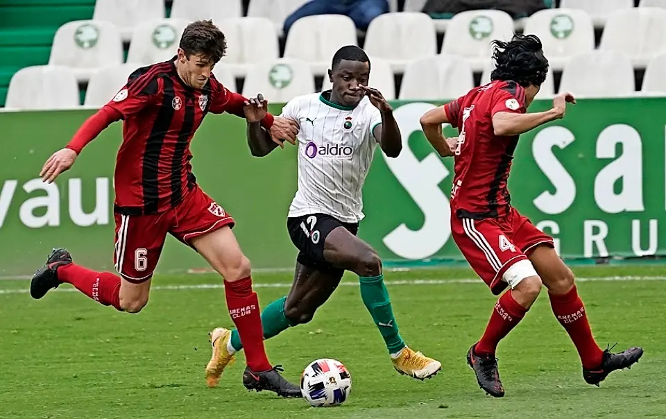 Soko fue el jugador m&aacute;s peligroso de su equipo en ataque. / hARDY