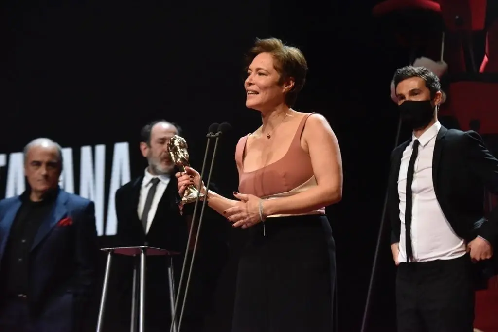 Pilar Palomero, directora de 'Las ni&ntilde;as', ha recibido el Premi Gaud&iacute; a la mejor pel&iacute;cula en lengua no catalana