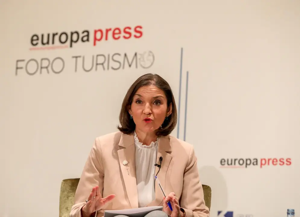 La ministra de Industria, Comercio y Turismo, Reyes Maroto, interviene en la inauguraci&oacute;n de los nuevos Desayunos Informativos sobre Turismo por Foro Turismo de Europa Press en el Hotel Eurostars Madrid Tower, en Madrid (Espa&ntilde;a), a 22 de marzo de 2021.