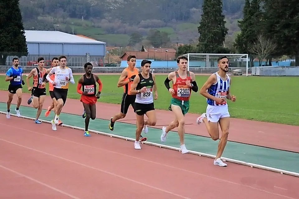 Carrera de 10.000 metros absoluto masculino. / Pedro Aboitz
