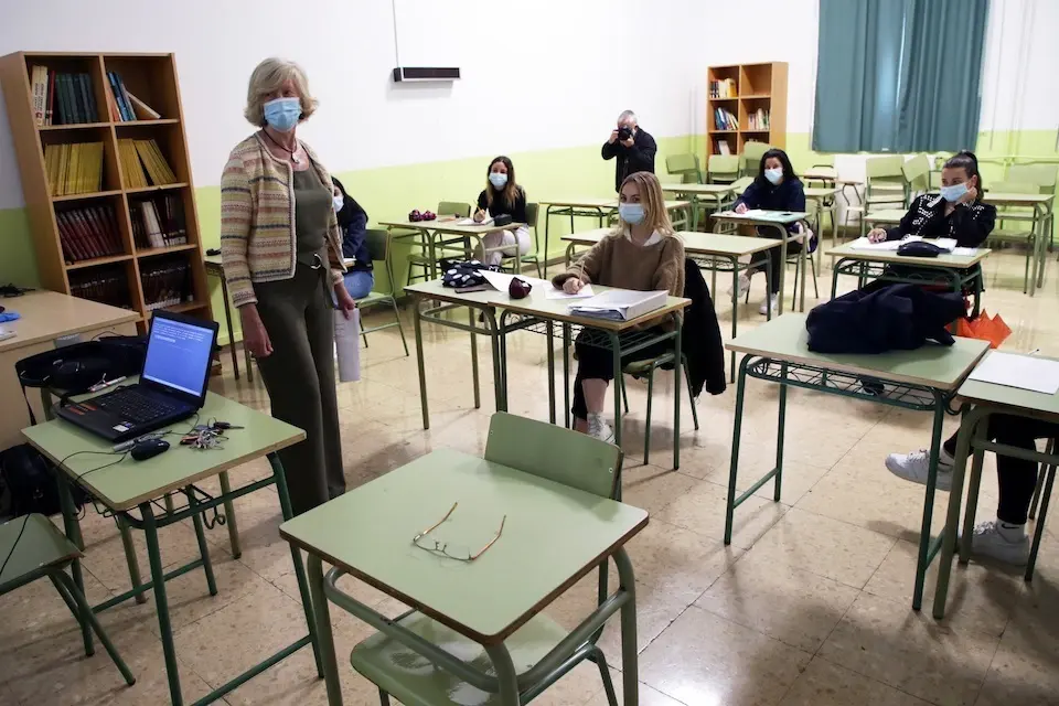10:00 Horas. Ies Santa Clara, Santanderla Consejera De Educaci&oacute;n, Formaci&oacute;n Profesional Y Turismo, Marina Lomb&oacute;, Visita Este Centro Educativo Con Motivo De La Reapertura Parcial De Las Aulas En Cantabria (Declaraciones A Los Medios Al Finalizar La Visita)
GOBIERNO DE CANTABRIA
  (Foto de ARCHIVO)
8/6/2020