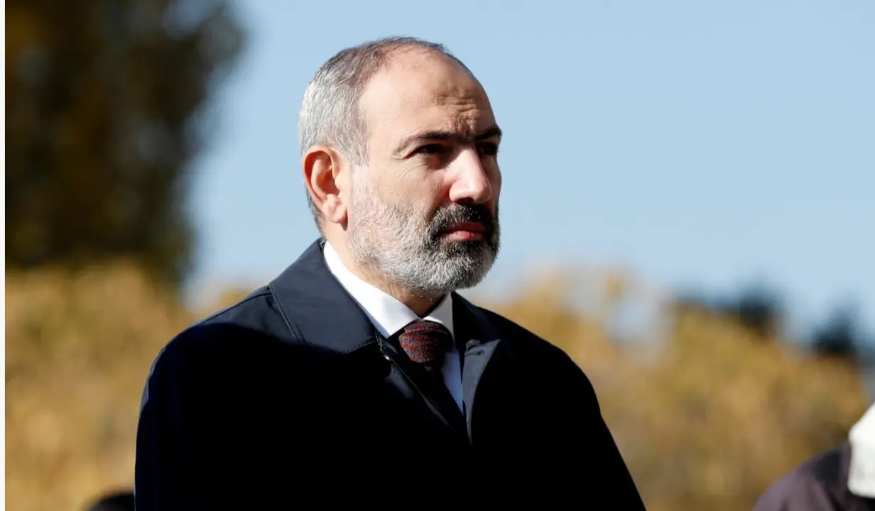 Archivo - El primer ministro de Armenia, Nikol Pashini&aacute;n, en una ceremonia en recuerdo de los militares ca&iacute;dos en Nagorno Karabaj