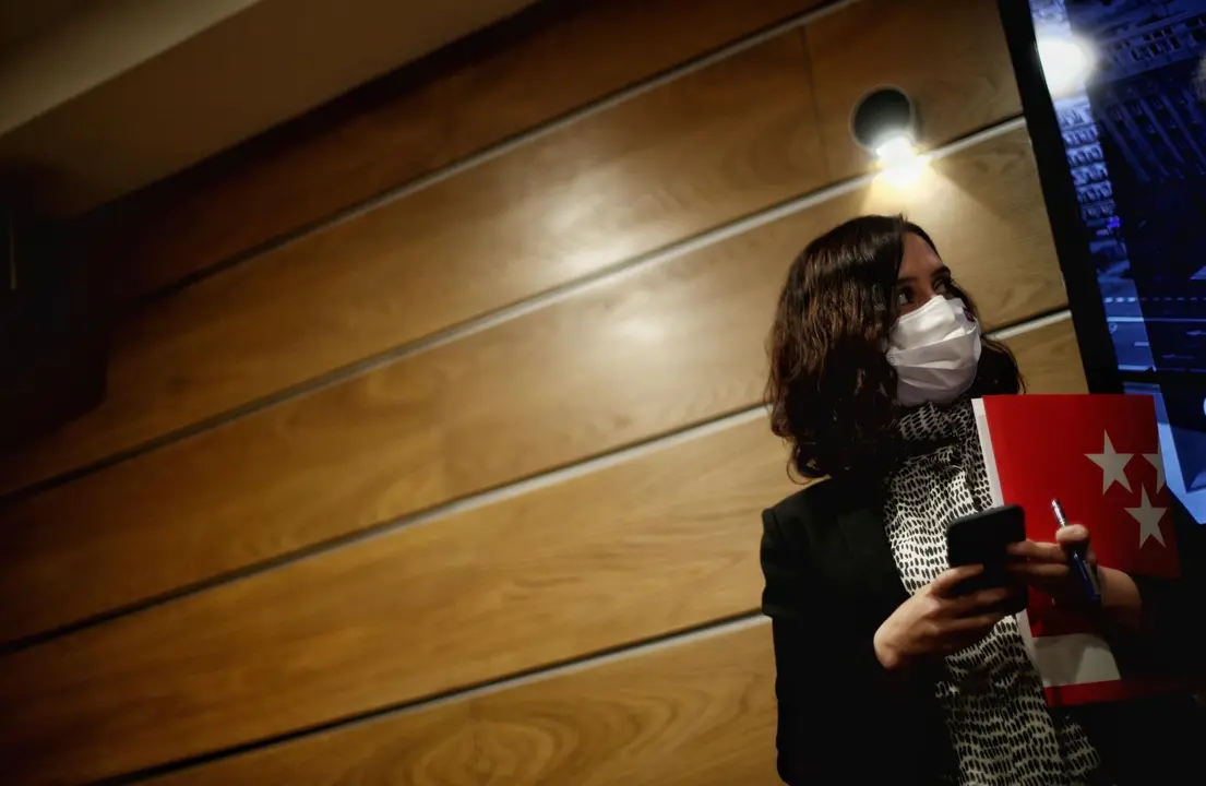 La presidenta de la Comunidad de Madrid y candidata a la reelecci&oacute;n, Isabel D&iacute;az Ayuso, a su llegada a la presentaci&oacute;n de un programa econ&oacute;mico del PP de Madrid para las elecciones del 4M