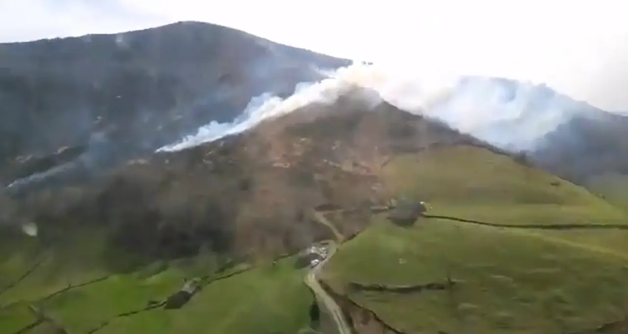El @BRIF_Ruente
 ya se encuentra en su base despu&eacute;s de trabajar en la extinci&oacute;n de incendio forestal en Vega de Pas. / ALERTA