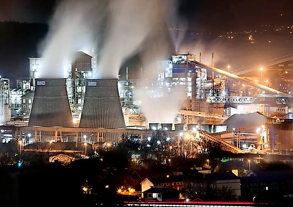 Vista de las instalaciones de Solvay en Barreda. / ALERTA