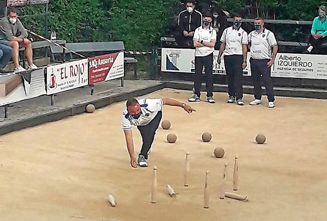 P&aacute;manes, l&iacute;der de Primera categor&iacute;a.
