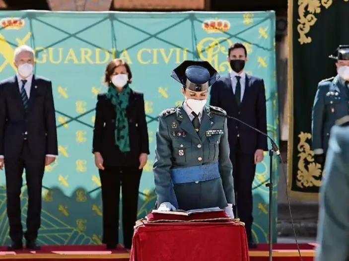 La teniente coronel Silvia Gil Cerd&aacute; durante la toma de posesi&oacute;n. / JAvier escriche