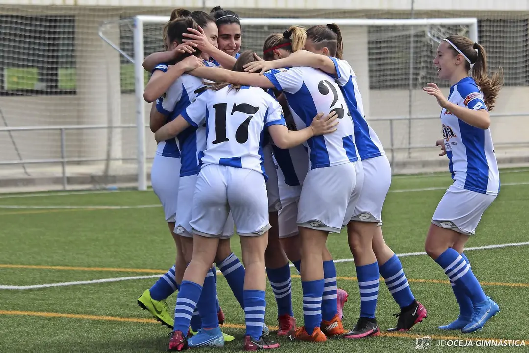 Las jugadoras del Oceja-Gimn&aacute;stica celebrando uno de los goles. / Oceja