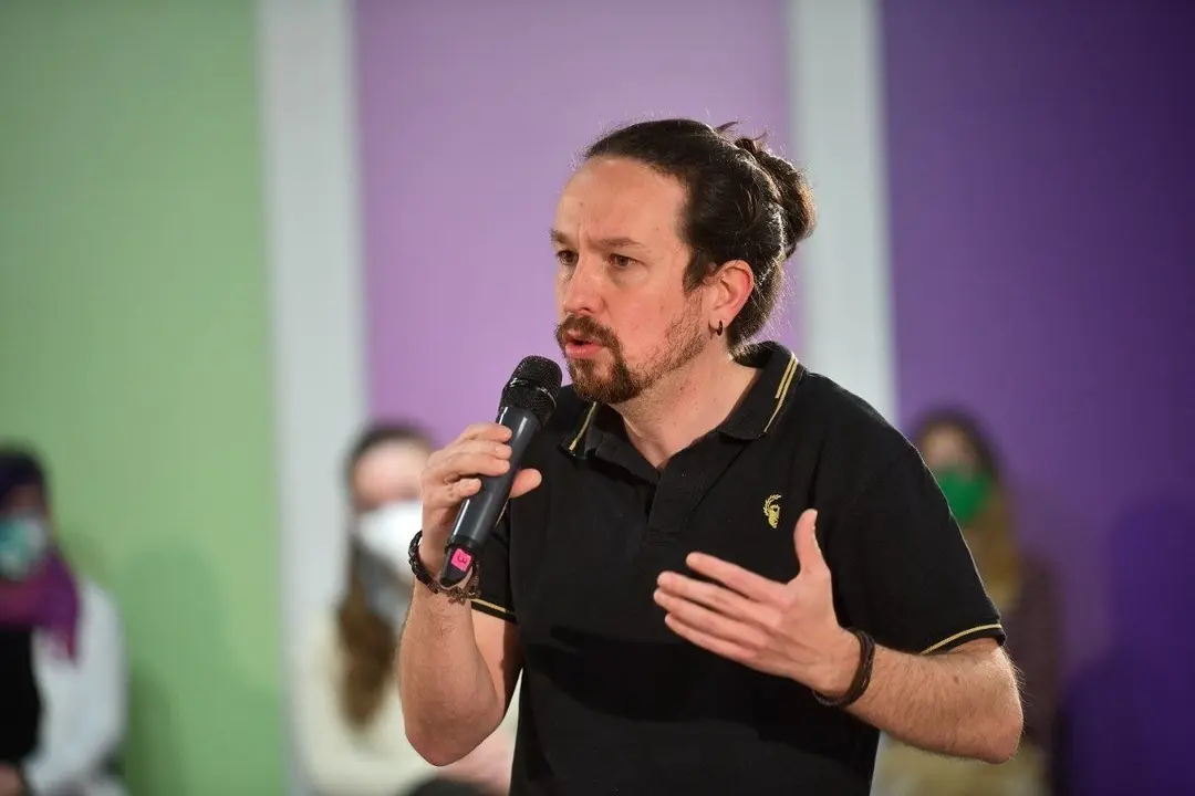 El candidato de Unidas Podemos a las elecciones de Madrid, Pablo Iglesias, relata sus propuestas en materia de vivienda en un acto con varios cargos del espacio pol&iacute;tico.
