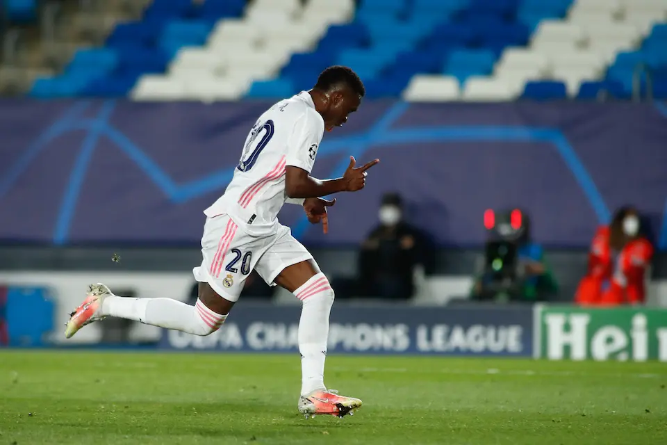Vinicius Junior del Real Madrid celebra un gol durante la Liga de Campeones de la UEFA, los cuartos de final de la ronda 1, partido de f&uacute;tbol jugado entre el Real Madrid y el Liverpool FC en el estadio Alfredo Di Stefano el 06 de abril de 2021 en Valdebebas, Madrid, Espa&ntilde;a.