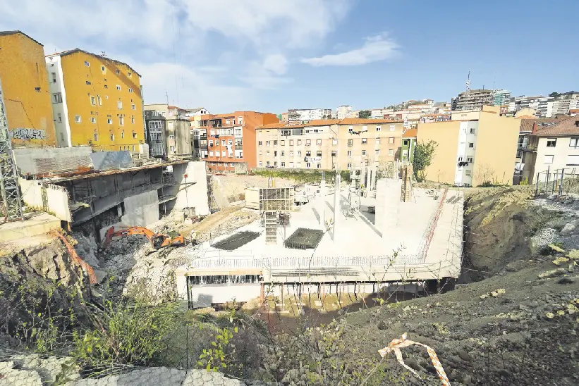 Construcci&oacute;n de viviendas de protecci&oacute;n oficial. / alerta