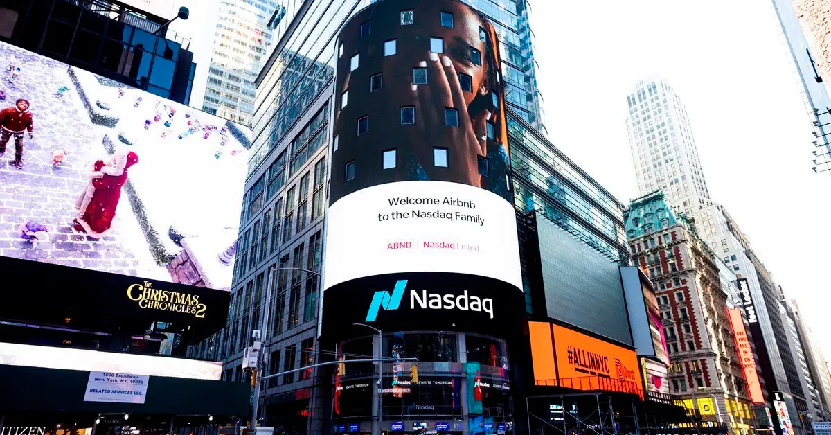 Coinbase dio hoy el campanazo de apertura en el Nasdaq a la espera de comenzar a cotizar este mediod&iacute;a. EFE/Justin Lane/Archivo