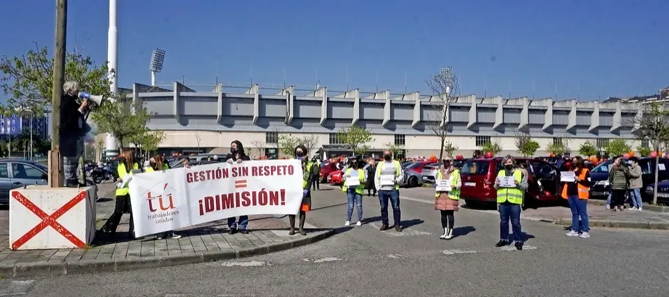 1804/2021 SANTANDER
 PROTESTAS SINDICATOS.- El sindicato T?? organiza una caravana de veh??culos desde el aparcamiento de campos de sport de El Sardinero para protestar por la reubicaci??n del Centro de Atenci??n a la Infancia, de Santander.(Texto). Campos de sport de El Sardinero.
FOTO NACHO CUBERO
