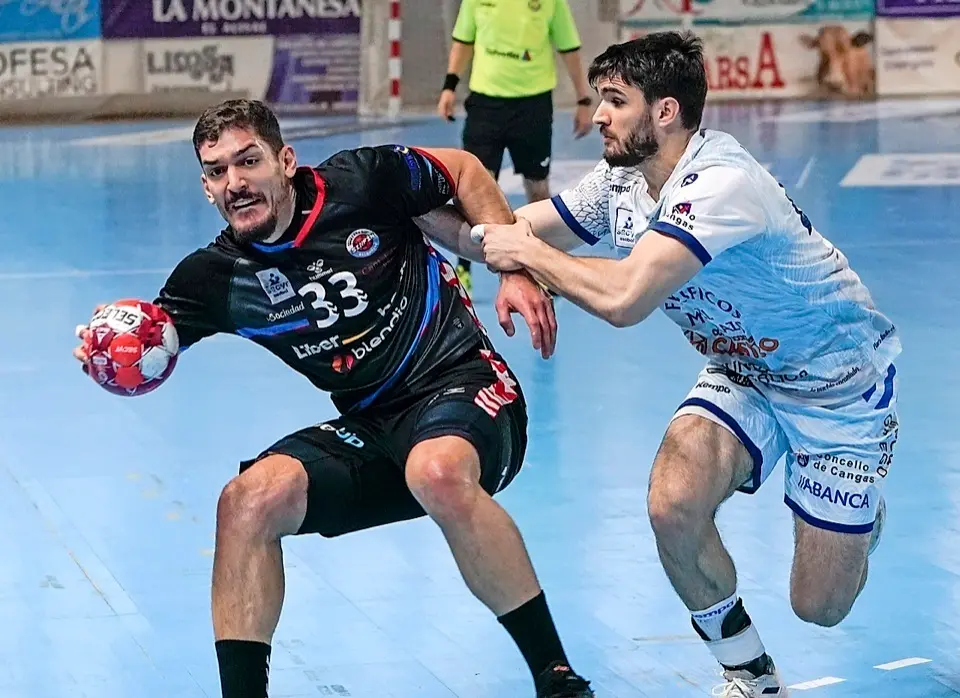El Sinf&iacute;n se juega esta tarde dos puntos que pueden ser fundamentales. / Hardy