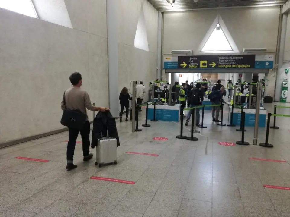 Archivo - Control de pasajeros internacionales en el aeropuerto de Palma.