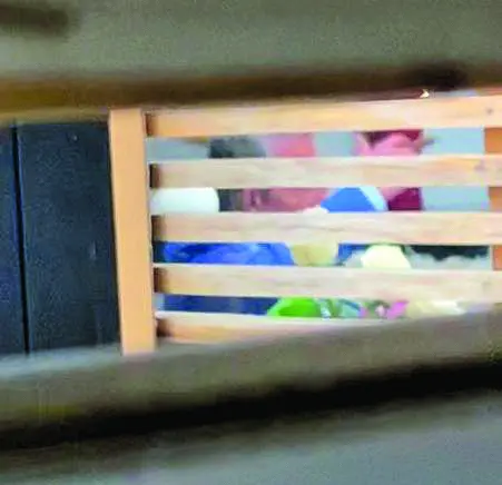 Revilla durante la comida con el puro en la mano.