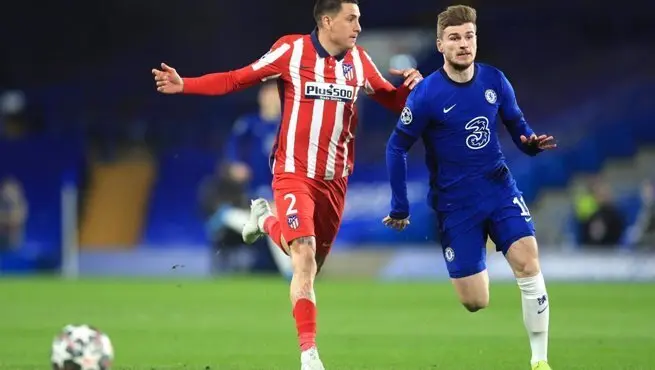 Archivo - Jos&eacute; Mar&iacute;a Gim&eacute;nez pelea un bal&oacute;n con Timo Werner en un Chelsea-Atl&eacute;tico de Madrid - Adam Davy/PA Wire/dpa - Archivo