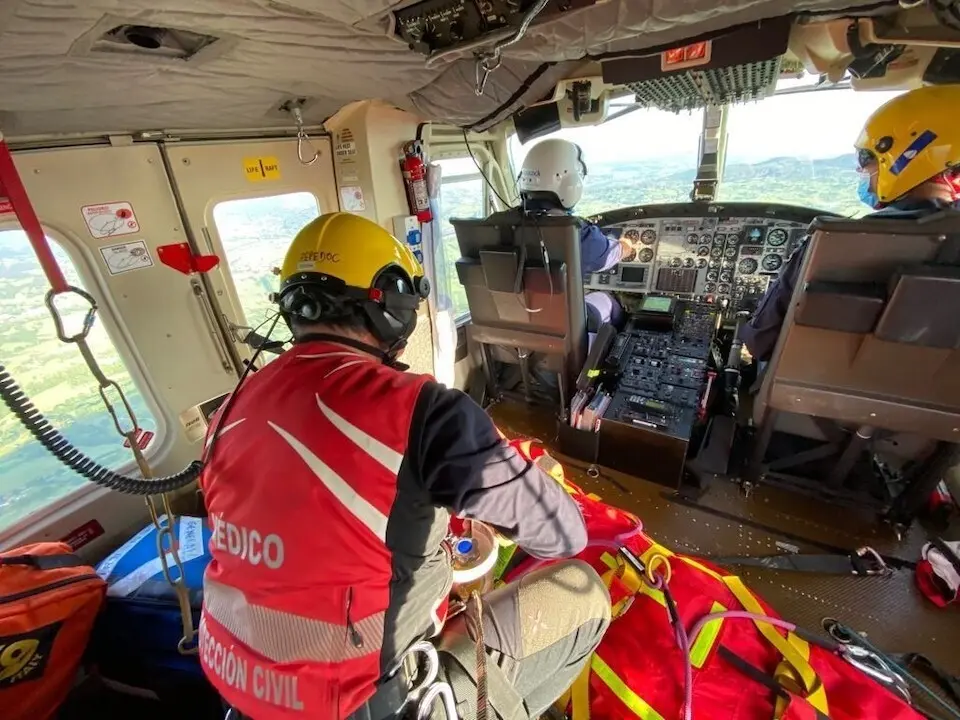 El joven herido en el accidente trasladado en el helic&oacute;ptero del Gobierno de Cantabria
GOBIERNO DE CANTABRIA
8/5/2021