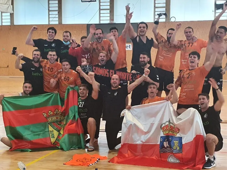 Celebraci&oacute;n del Bathco BM Torrelavega por su ascenso a la Liga ASOBAL
