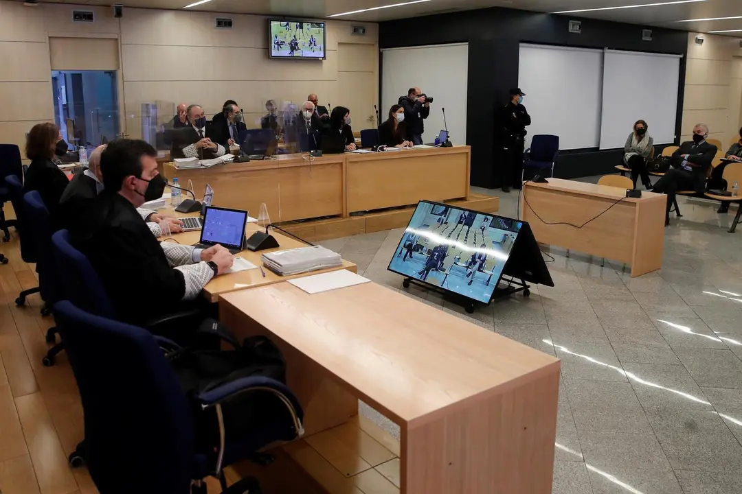 Archivo - Vista general del tribunal durante el juicio por la presunta caja 'b' del PP, que comienza este lunes, en San Fernando de Henares, Madrid, (Espa&ntilde;a), a 8 de febrero de 2021. El juicio se centrar&aacute; en las declaraciones de B&aacute;rcenas despu&eacute;s de que re
