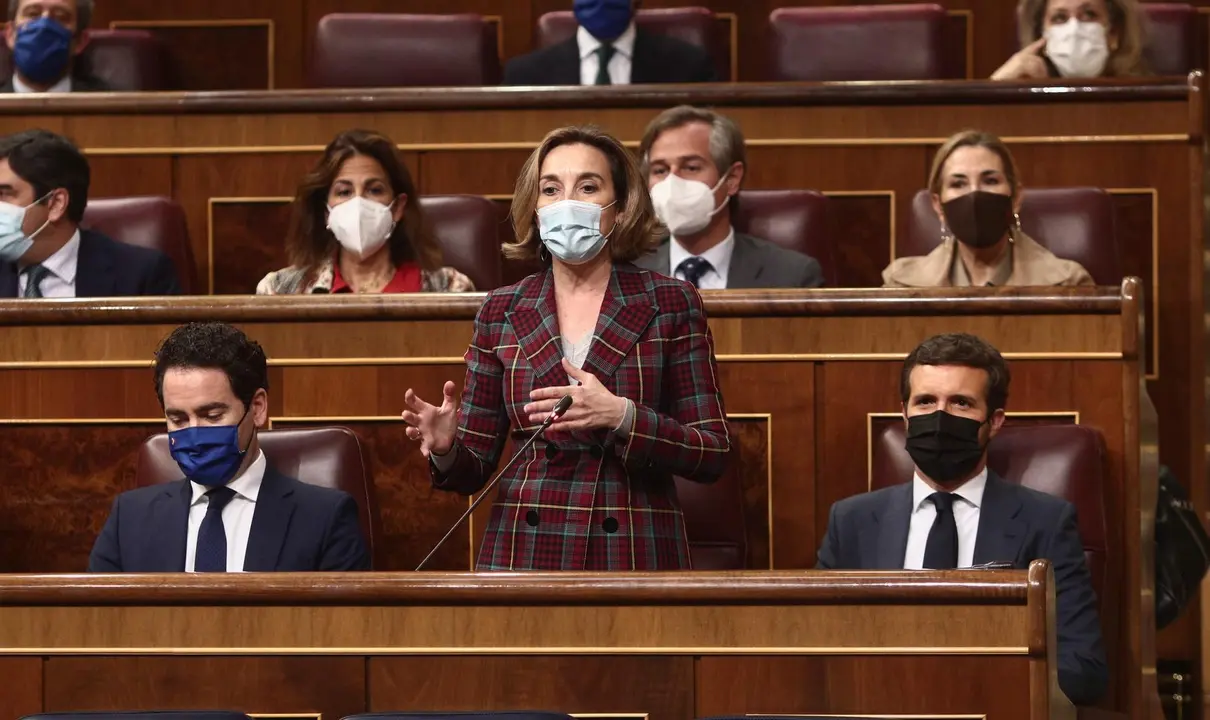 La portavoz del PP en el Congreso de los Diputados, Cuca Gamarra, interviene en una sesi&oacute;n de control al Gobierno