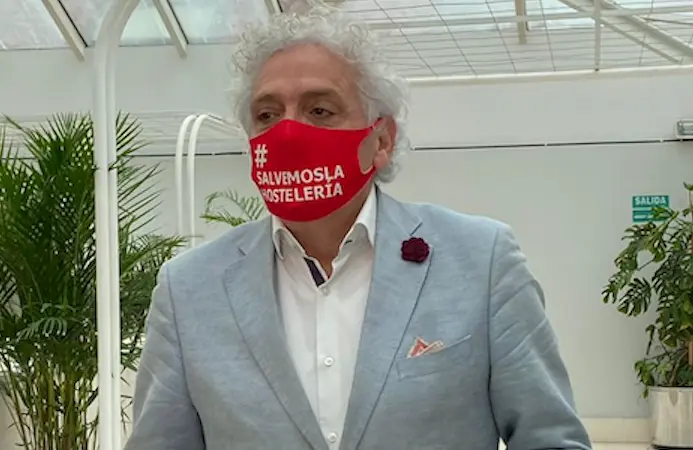 El presidente de la Asociaci&oacute;n de la Hosteler&iacute;a c&aacute;ntabra, &Aacute;ngel Cuevas. / ALERTA