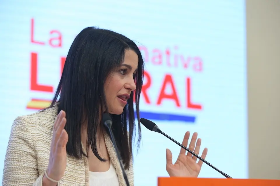 La presidenta de Ciudadanos, In&eacute;s Arrimadas ofrece una rueda de prensa posterior a la reuni&oacute;n del Comit&eacute; Ejecutivo del partido, a 24 de mayo de 2021, en Madrid (Espa&ntilde;a). Durante su comparecencia, Arrimadas, ha hecho referencia al indulto de los condenados del proc&eacute;s.
24 MAYO 2021;PLAN;PROCES;COMIT&Eacute; EJECUTIVO;REUNI&Oacute;N;IN&Eacute;S ARRIMADAS;RUEDA DE PRENSA
C&eacute;zaro De Luca / Europa Press
24/5/2021