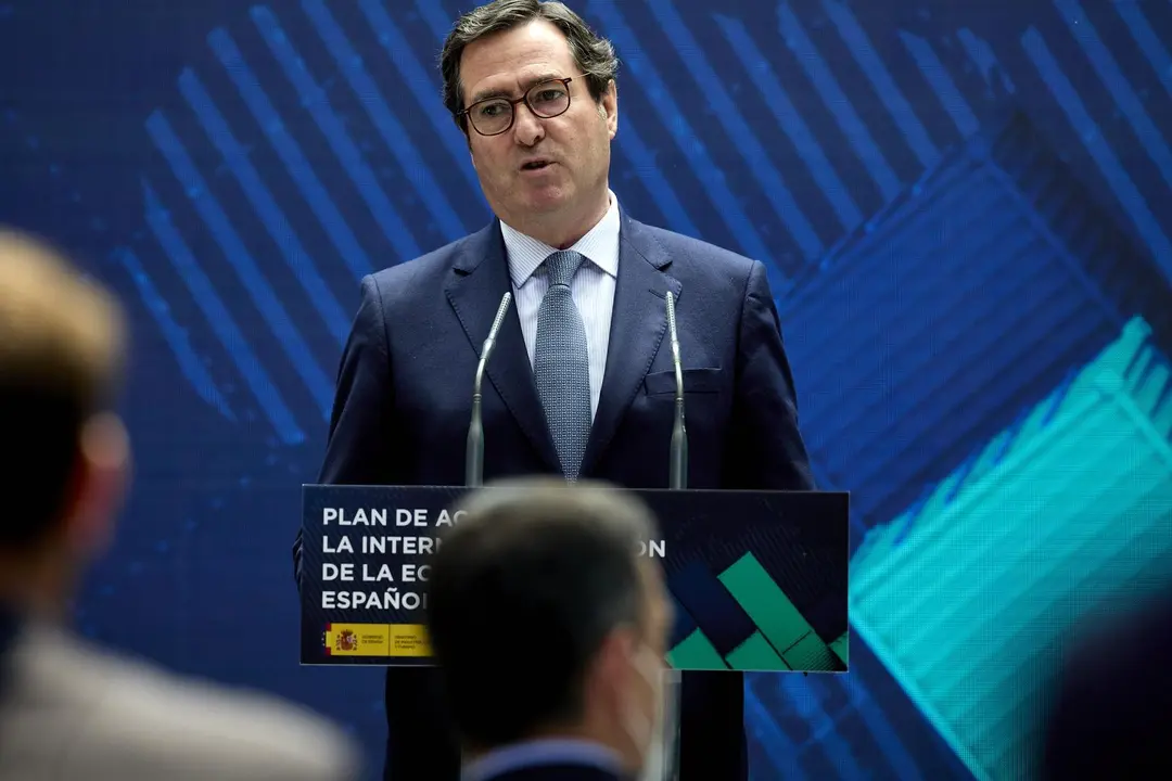 El presidente de la CEOE, Antonio Garamendi, interviene en la presentaci&oacute;n del Plan de Acci&oacute;n para la Internacionalizaci&oacute;n de la Econom&iacute;a Espa&ntilde;ola 2021-2022, en la sede del Instituto de Comercio Exterior (ICEX), a 26 de mayo de 2021, en Madrid (Espa&ntilde;a). E